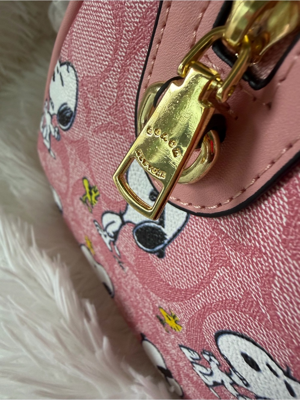 Fashion bag!!Pink Snoopy Print Satchel Bag with Crossbody Strap & Cherry Charm - Picture 9 of 12